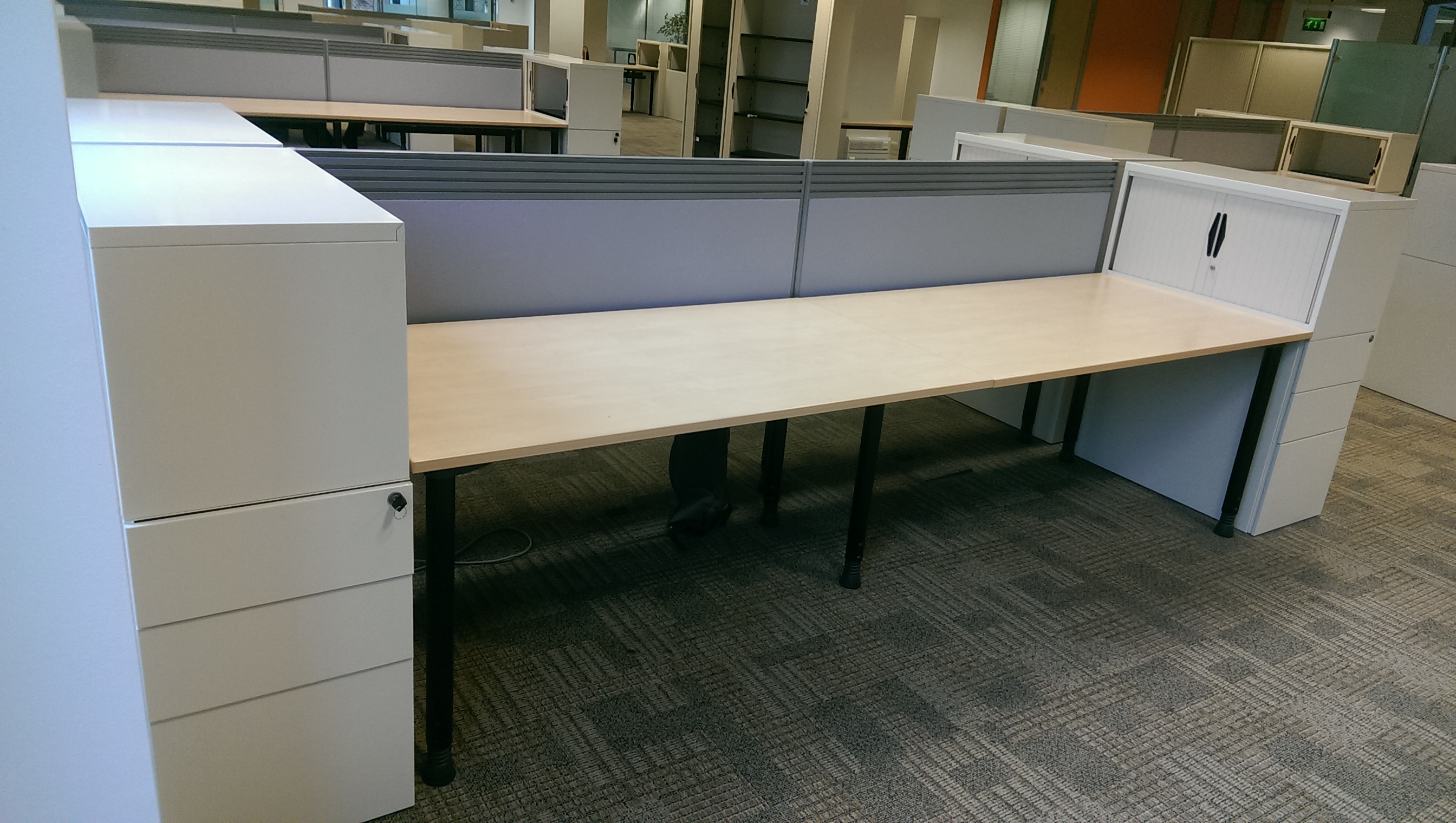 Kinnarps Call Centre Desk Deal-image